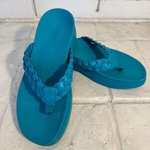 Vionic Womens Kenji Platform Sandal Teal Size 8.5 Beach Flip Flop Thong